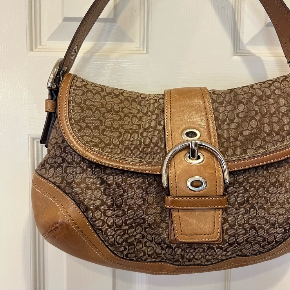 Vintage Y2K Coach Signature Soho Medium Shoulder Bag Brown British Tan F10926 - Picture 2 of 15